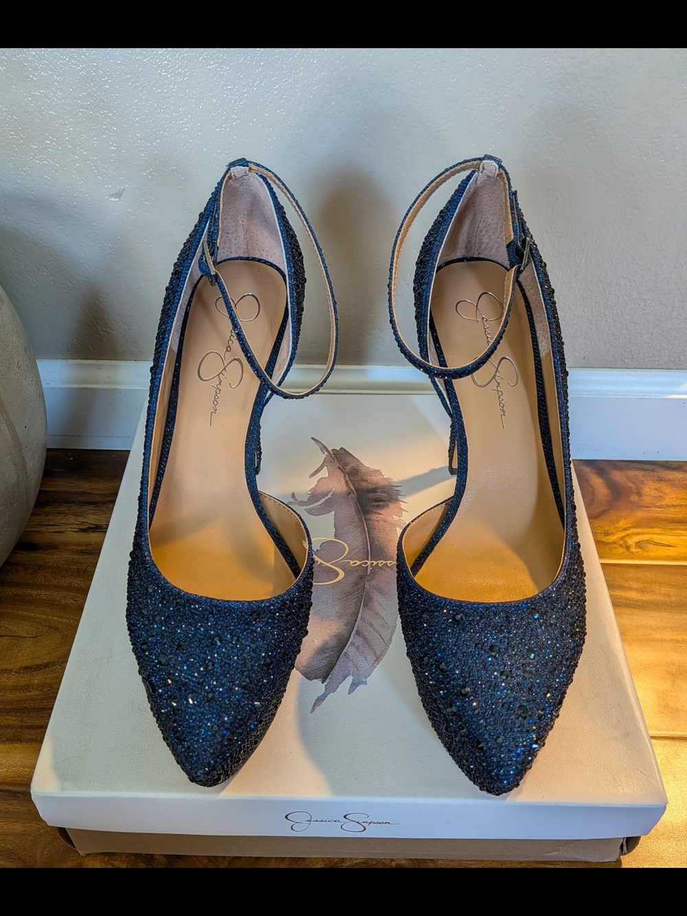 NWT! Jessica Simpson
Women's Embellished Platform Pumps in NAVY Size 11M - Picture 3 of 5